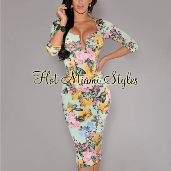 Hot Miami Styles Dresses & Skirts - Bodycon Midi Flower Dress Small 🌸